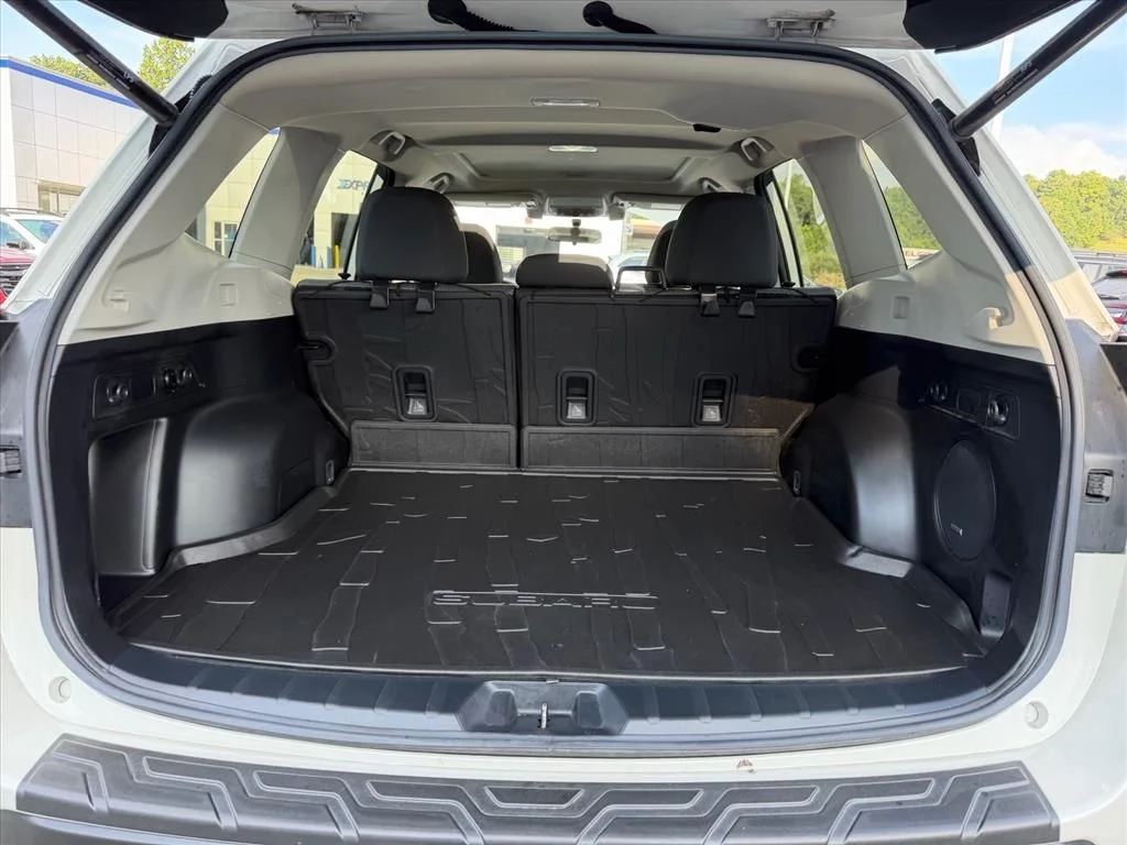 Used 2019  Subaru Sport image 27