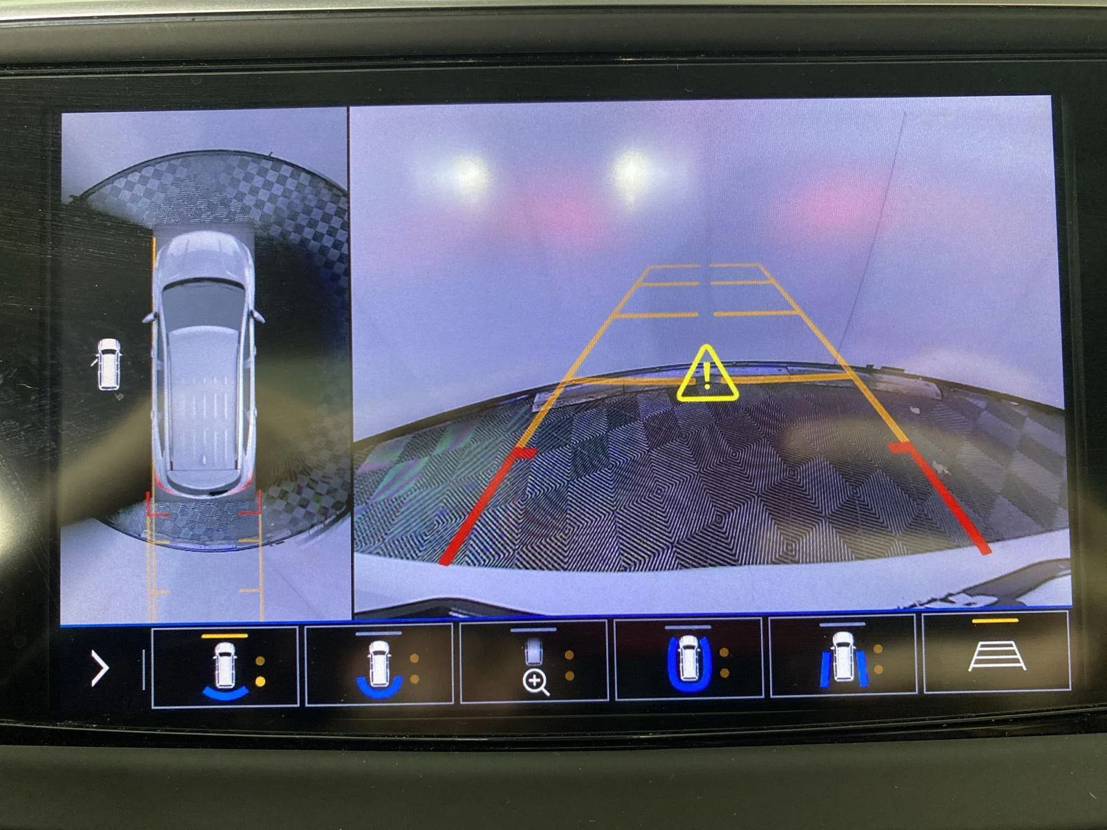 Used 2020 White Frost Tricoat Buick Avenir image 21