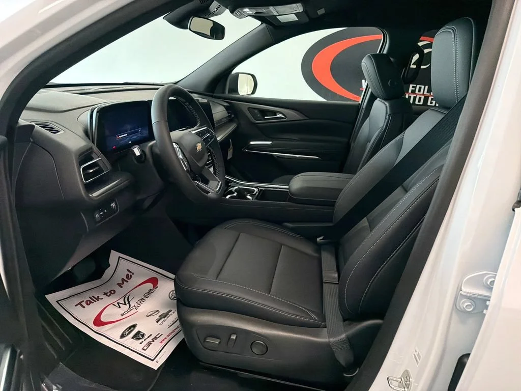 New 2027 Summit White Chevrolet LT image 8