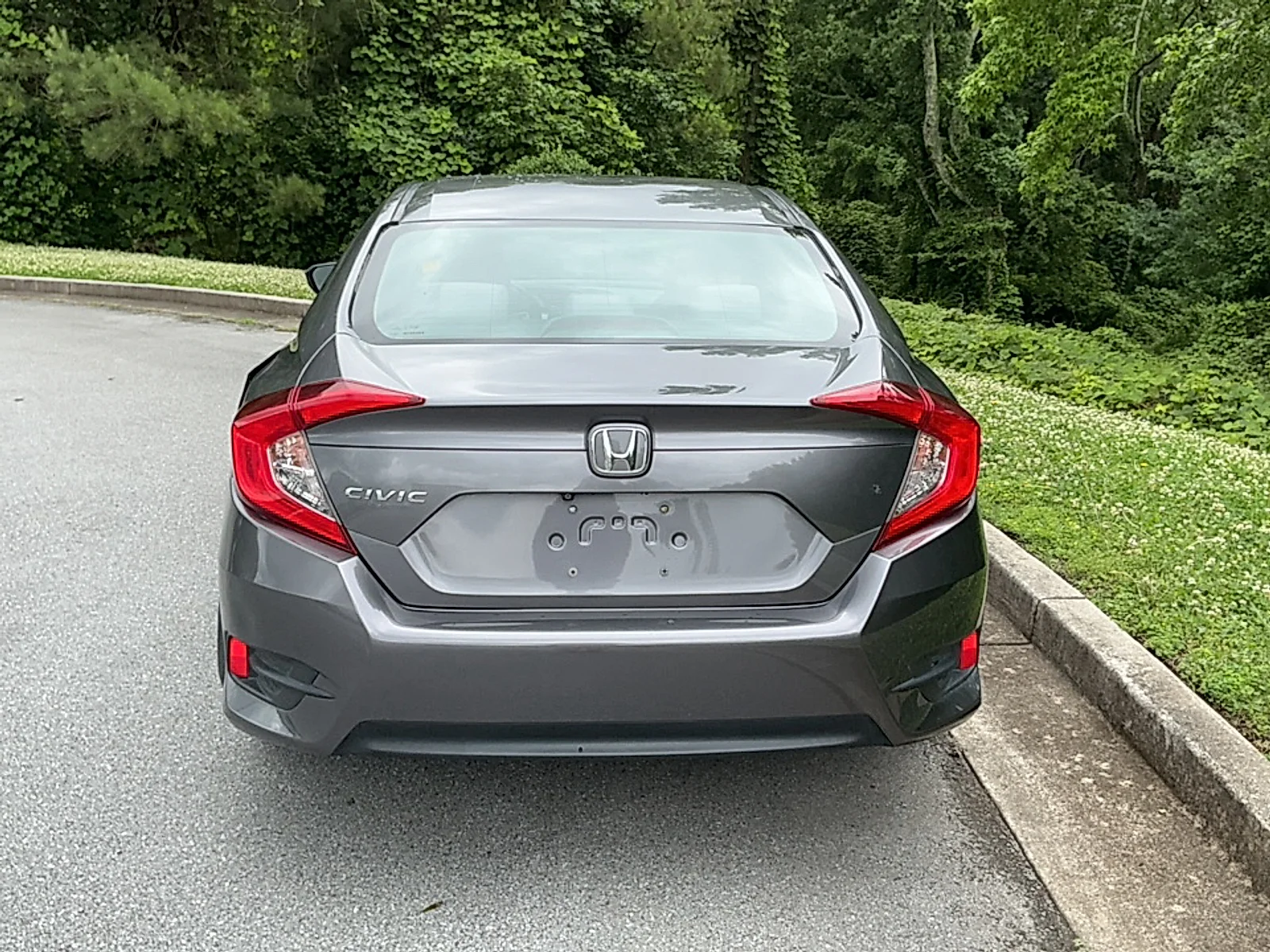 Used 2018  Honda LX image 14