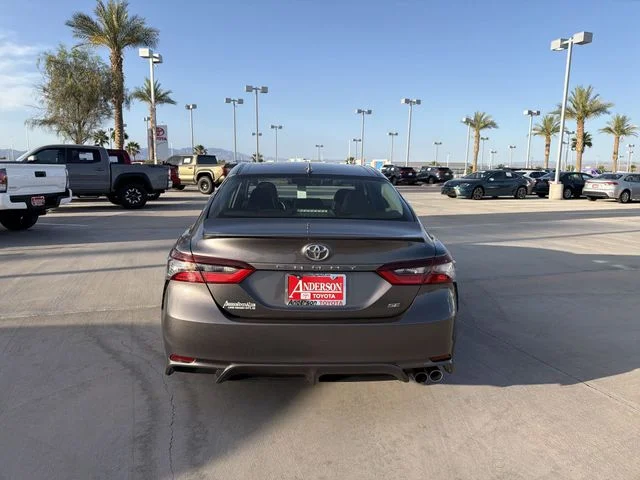 2023 Toyota Camry SE - Photo 6