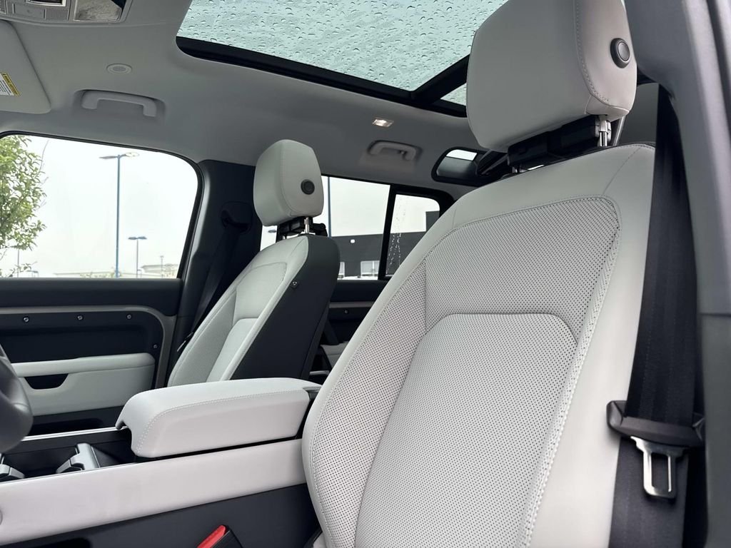 New 2026 Borasco Grey Land Rover X-Dynamic SE image 22