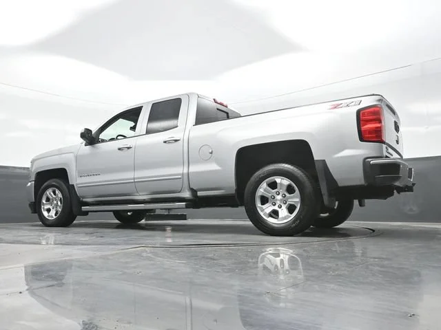 Used 2018 SILVER ICE METALLIC Chevrolet LT image 19