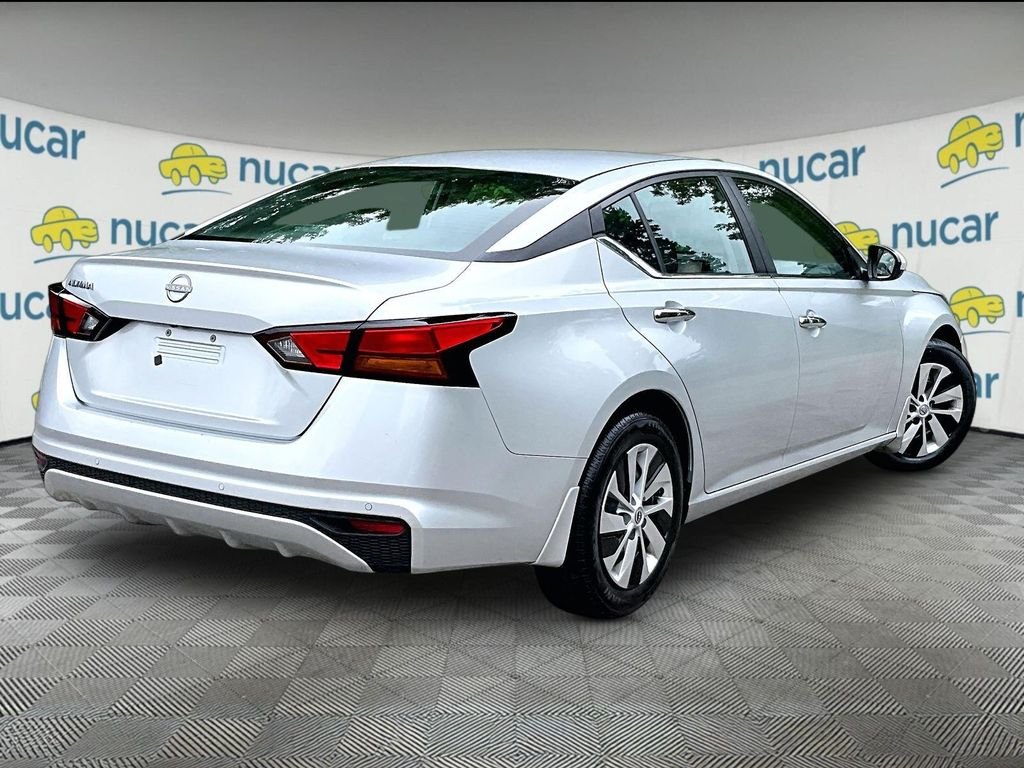 Used 2023 Silver Nissan 2.5 S image 6