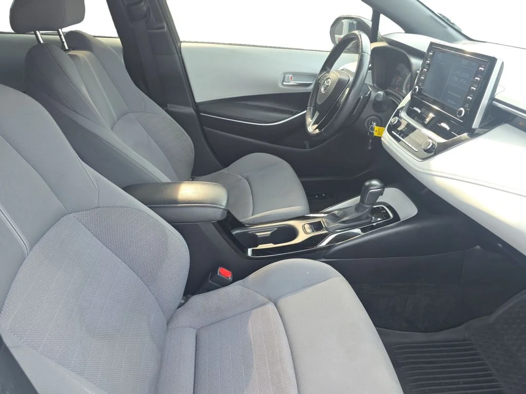 Used 2020 Classic Silver Metallic Toyota SE image 24