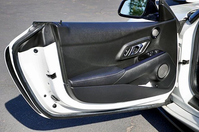 Used 2021 White Toyota 3.0 image 20
