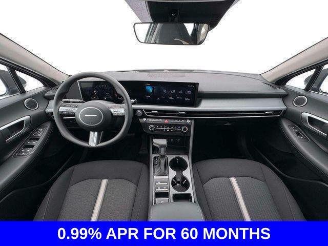 New 2026 White Hyundai SE image 32
