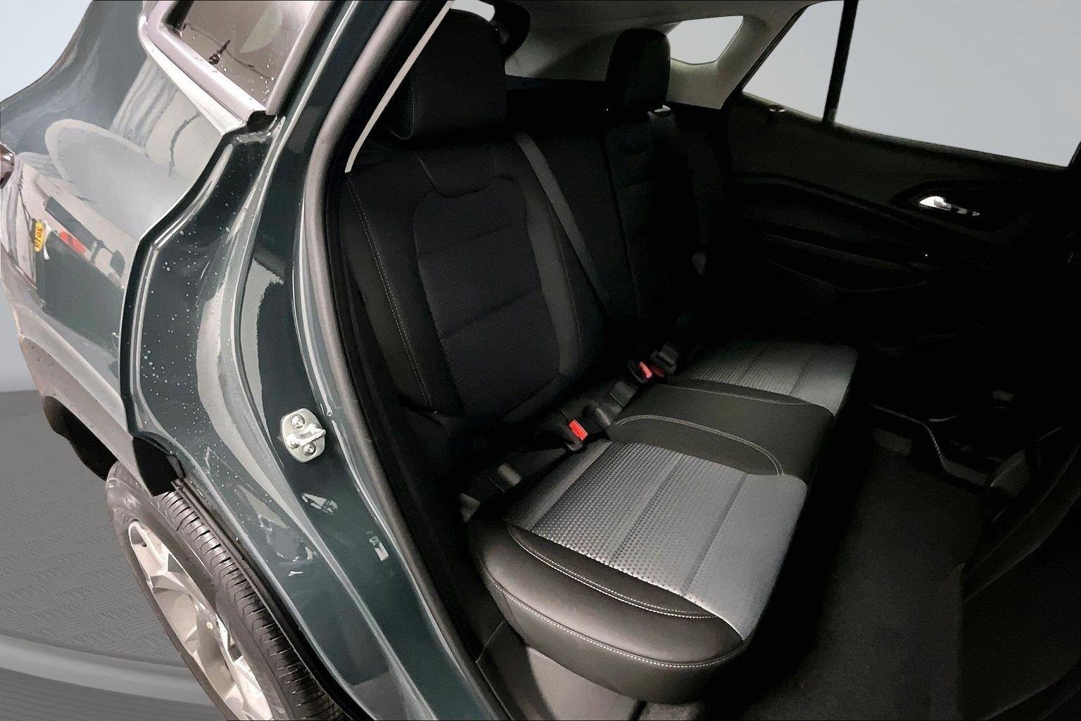 Used 2025 Cypress Gray Chevrolet LT image 12