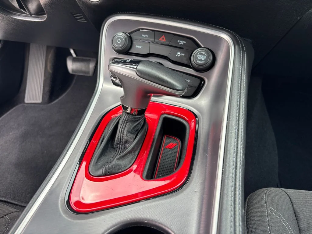 Used 2020 Red Dodge SXT image 29