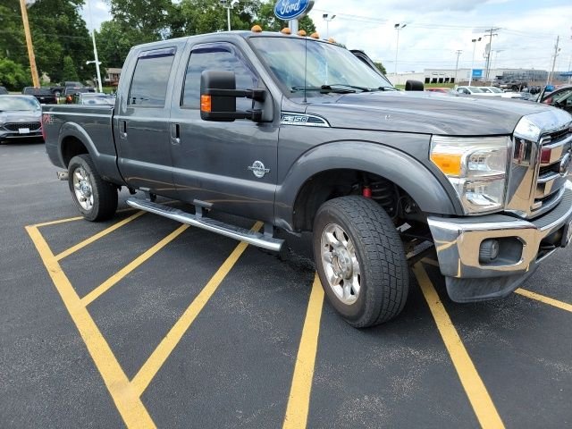 Used 2016 Magnetic Metallic Ford Lariat image 3