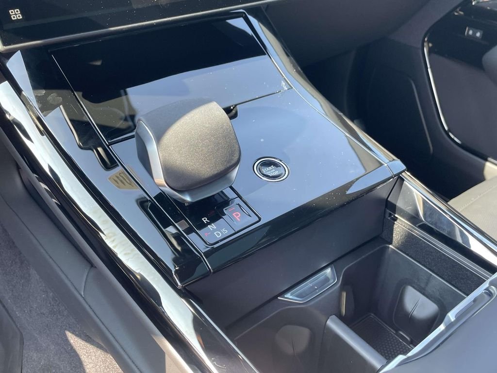 New 2026 Borasco Grey Land Rover Dynamic SE image 24