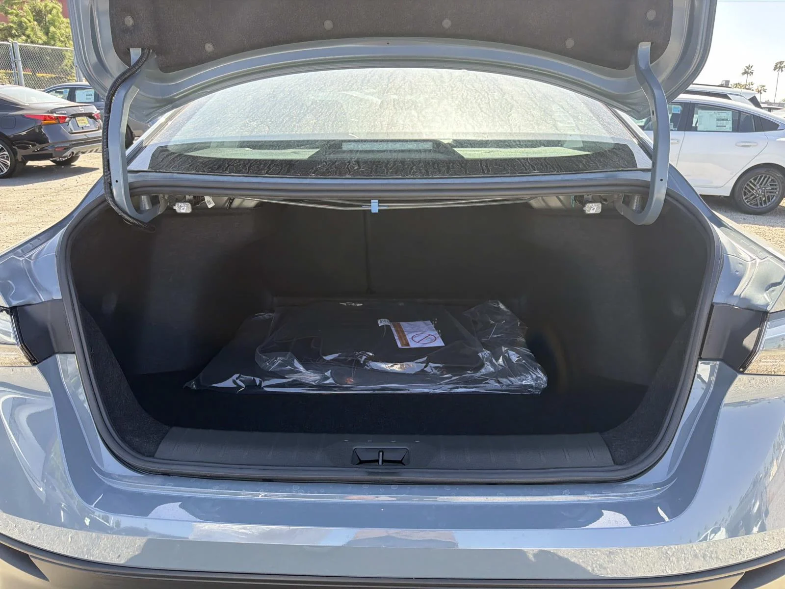 New 2027 Atlantic Gray Metallic Nissan SV image 27