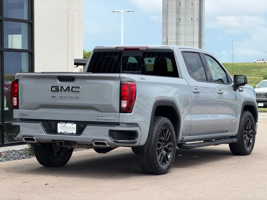 Used 2024 Gray GMC Elevation image 5