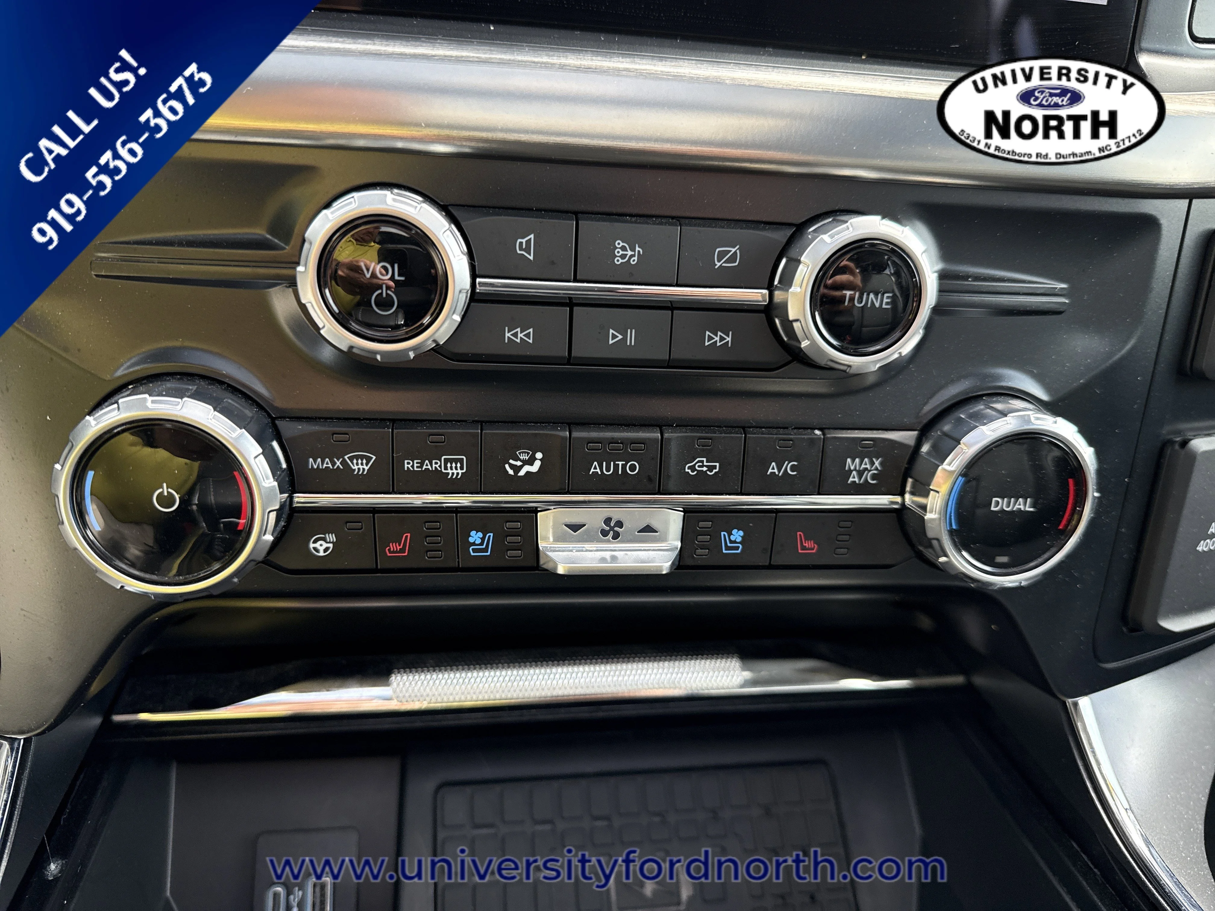 Used 2023 Antimatter Blue Metallic Ford LARIAT image 32