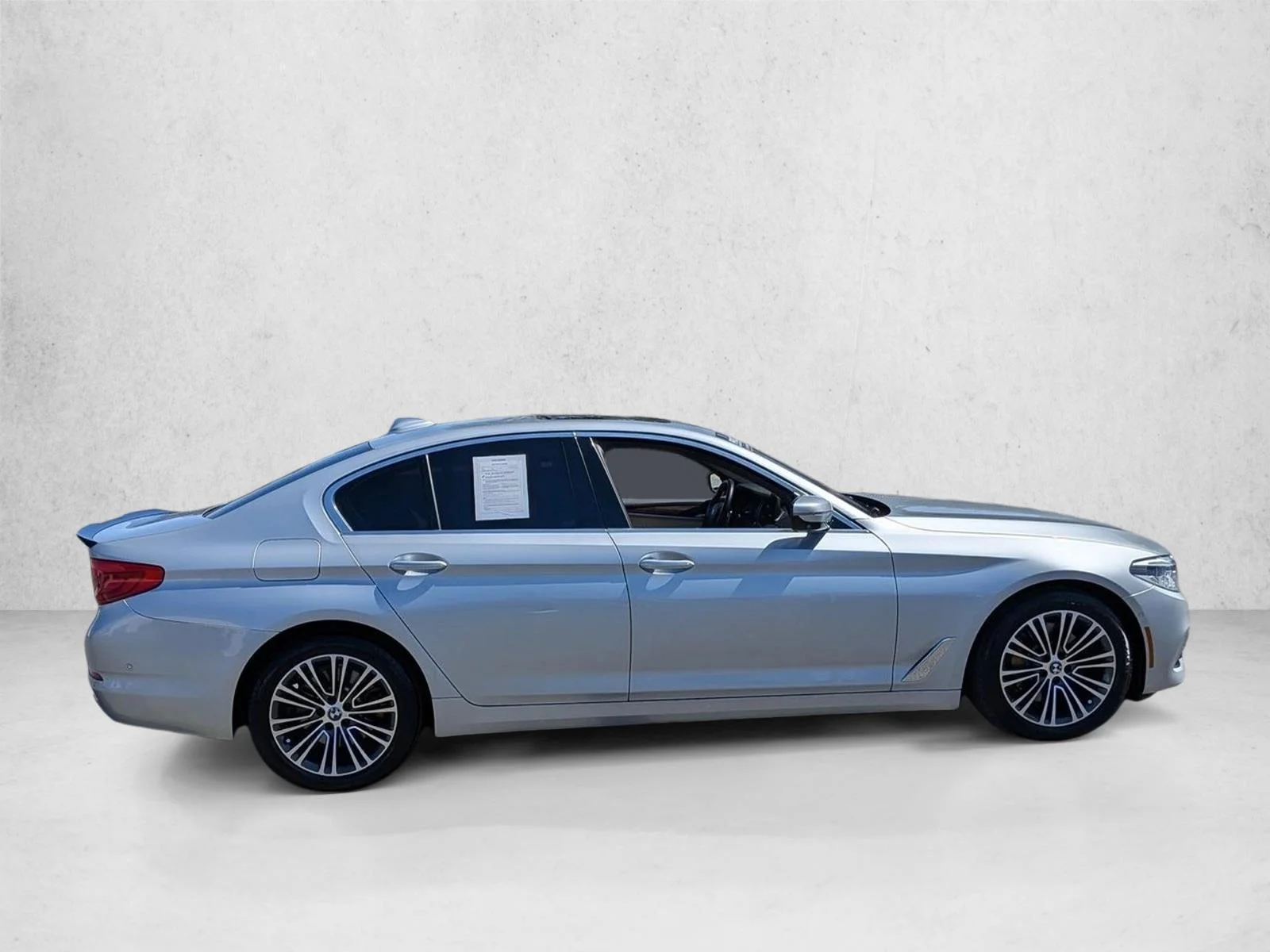 Used 2018 Glacier Silver Metallic BMW 530i image 4