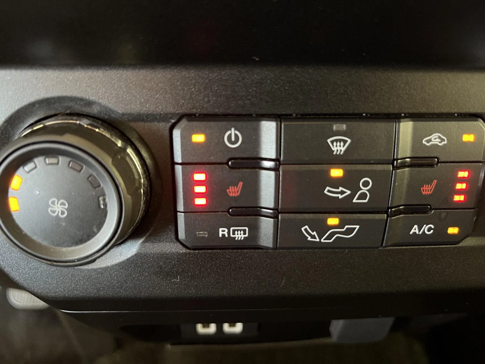 Used 2019 Blue Jeans Ford XLT image 23