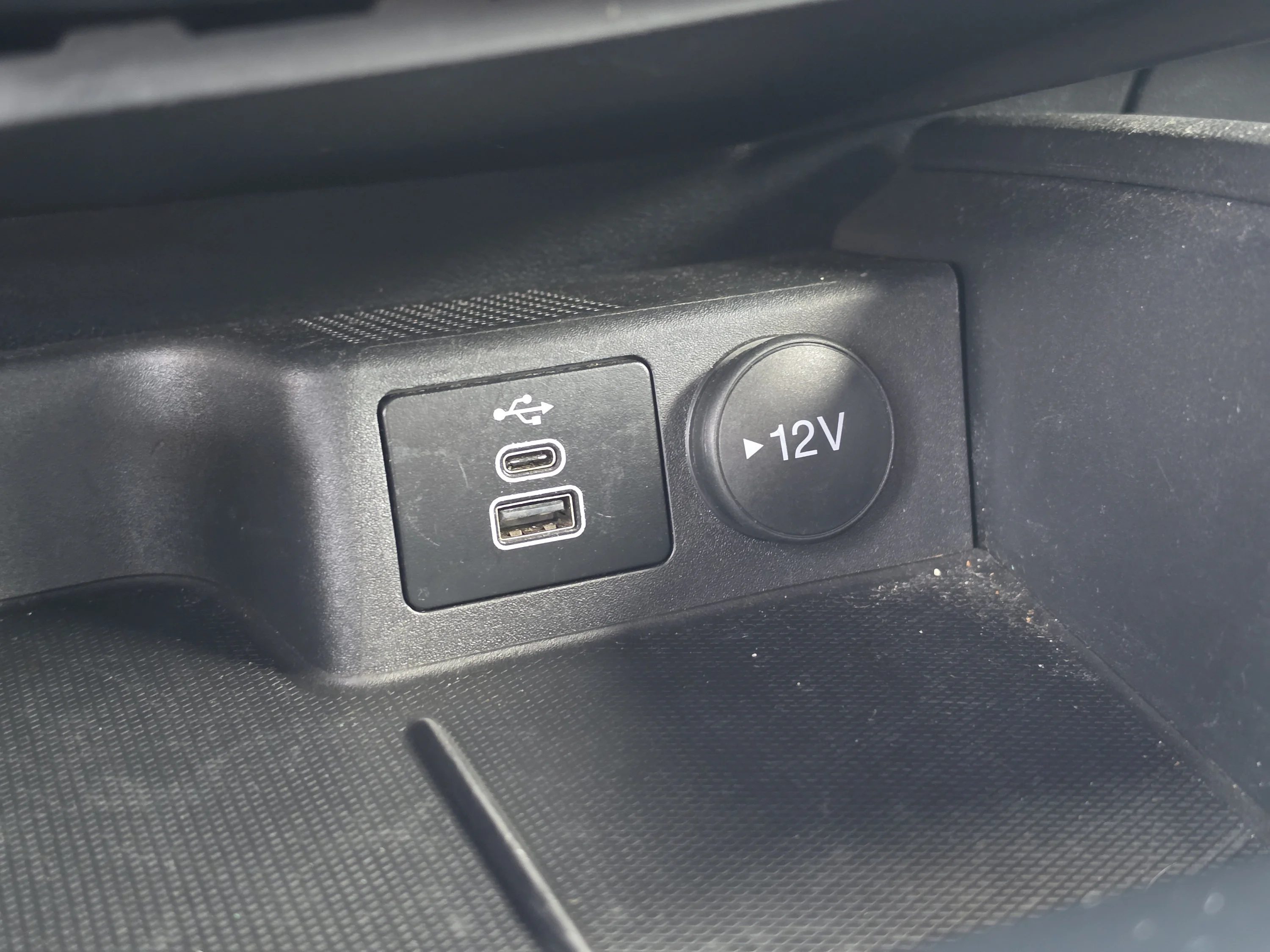 Used 2024 Black Metallic Ford ST-Line image 29