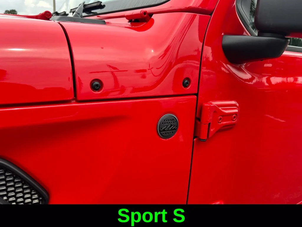 Used 2024 Red Jeep Sport S image 21