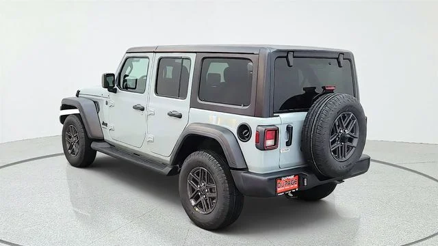 New 2027 Earl Clearcoat Jeep Sport S image 8