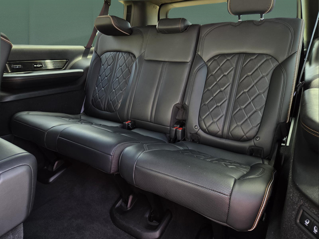 Used 2024 White Jeep Series III image 29