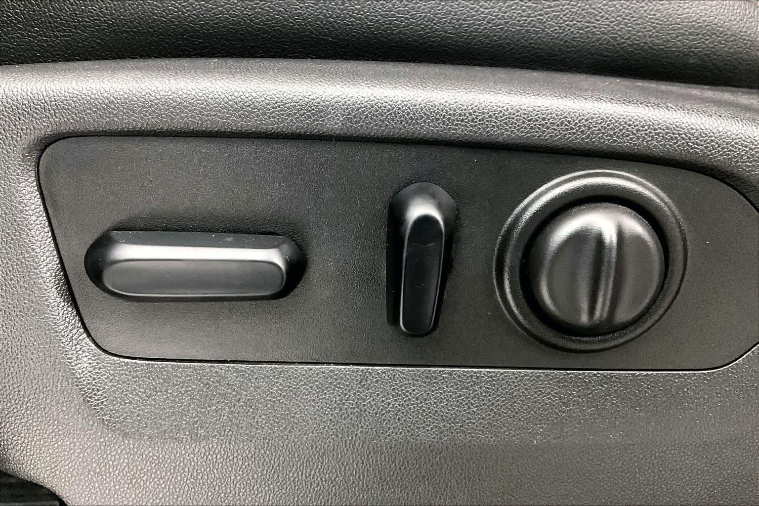 Used 2019 Red Quartz Tintcoat GMC AT4 image 29