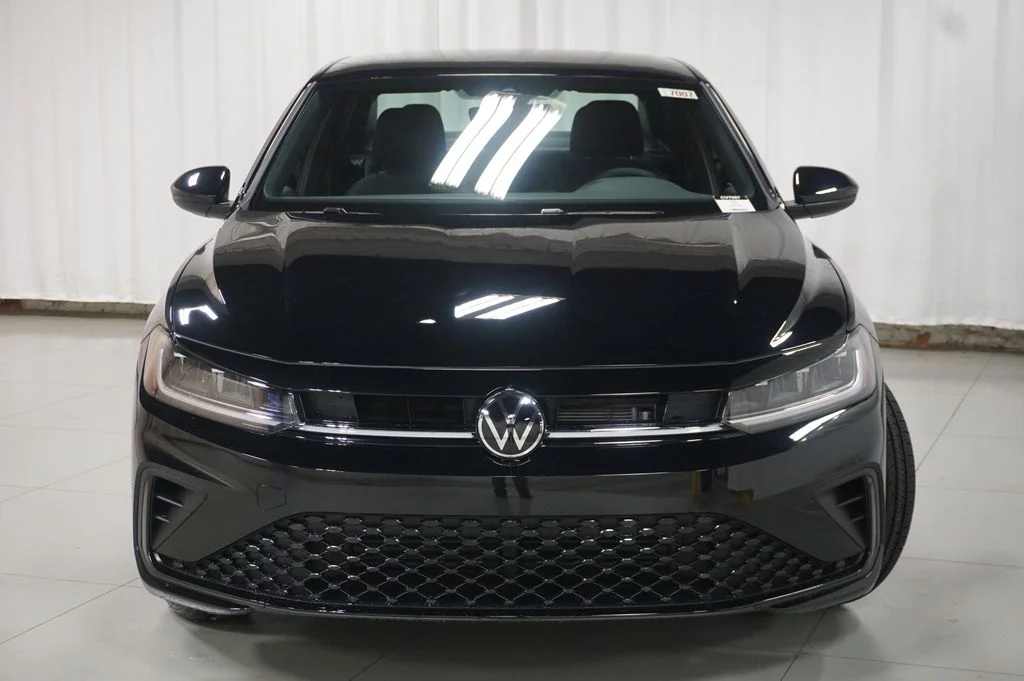 New 2026 Deep Black Volkswagen 1.5T Sport image 5