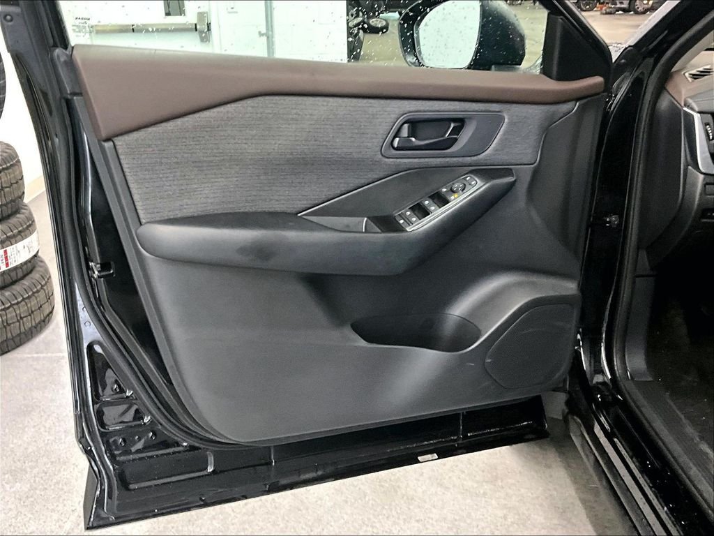 Used 2023 Black Nissan S image 9