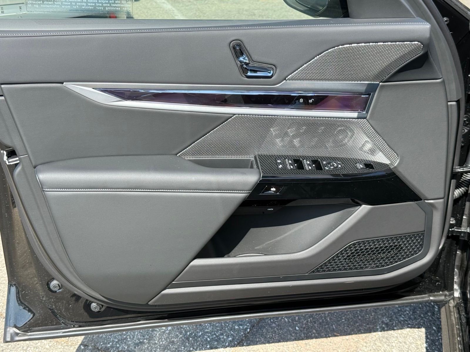 New 2026 Black Sapphire Metallic BMW 740i image 17