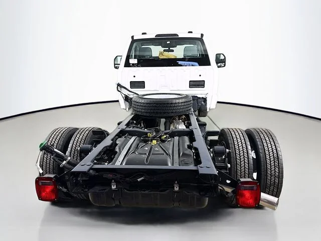 New 2026 Oxford White Ford XL image 6