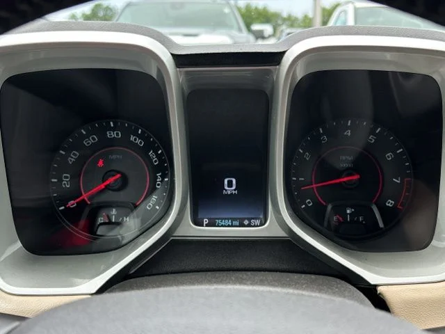 Used 2015 Black Chevrolet 2LT image 28