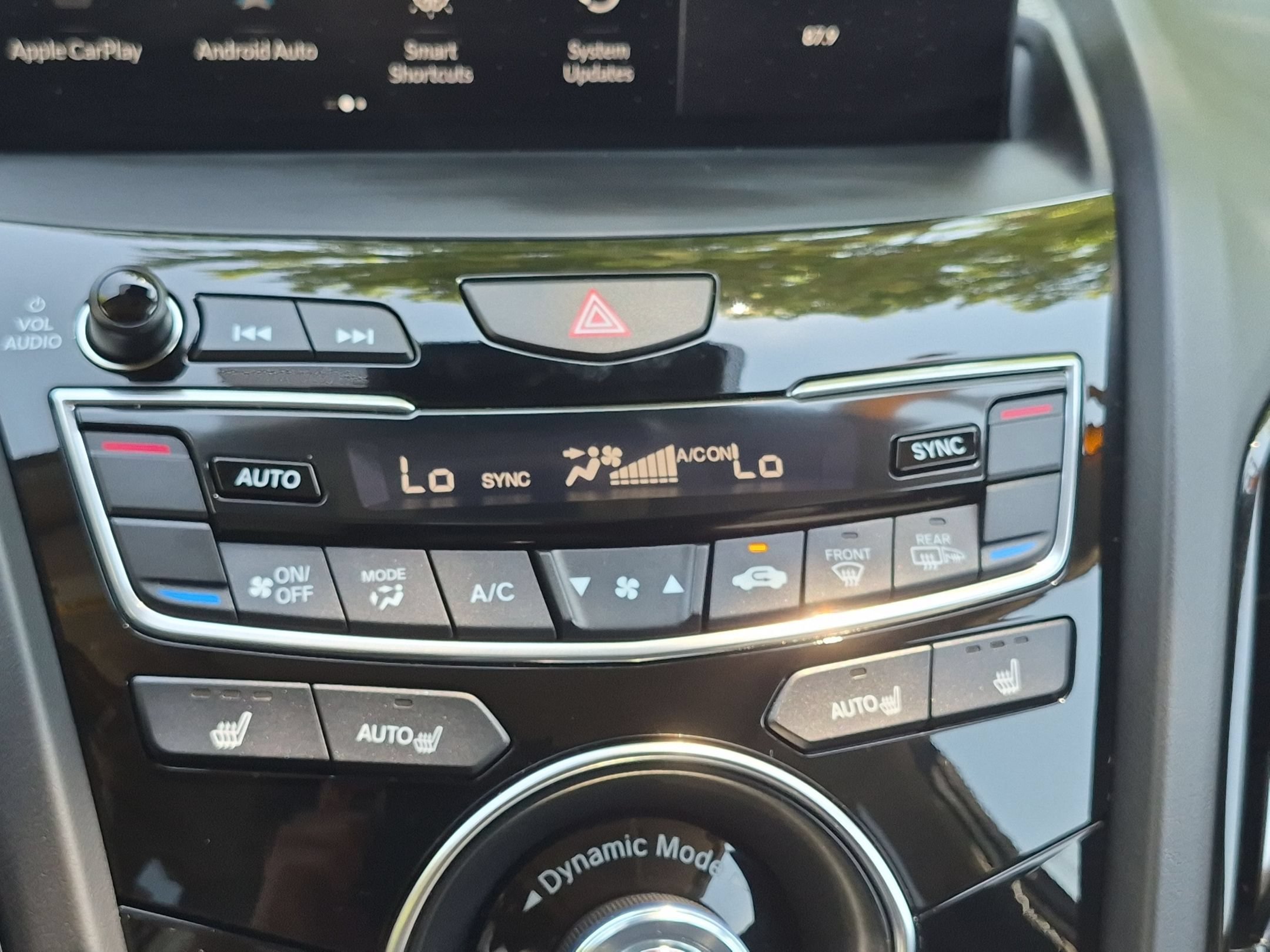 Used 2023 White Acura w/Technology Package image 22