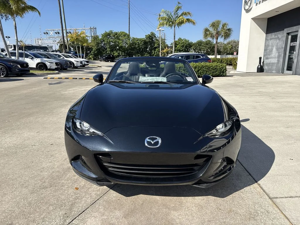 2025 Mazda MX-5 Miata Grand Touring - Photo 8