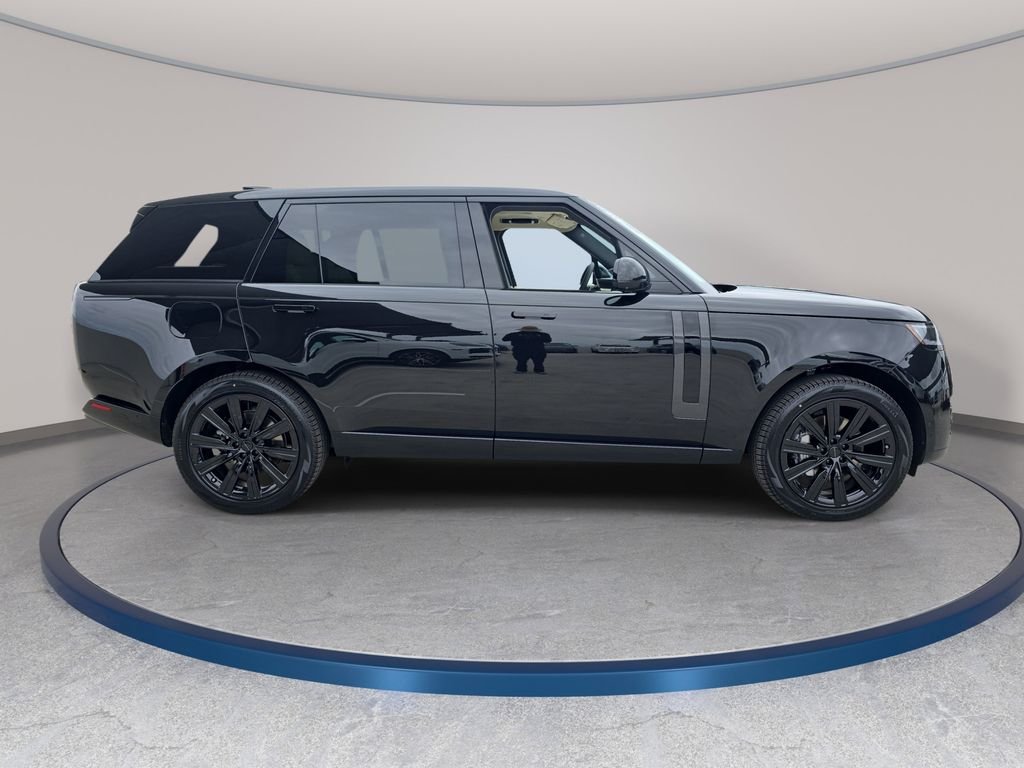 New 2026 Santorini Black Land Rover SE LWB image 4