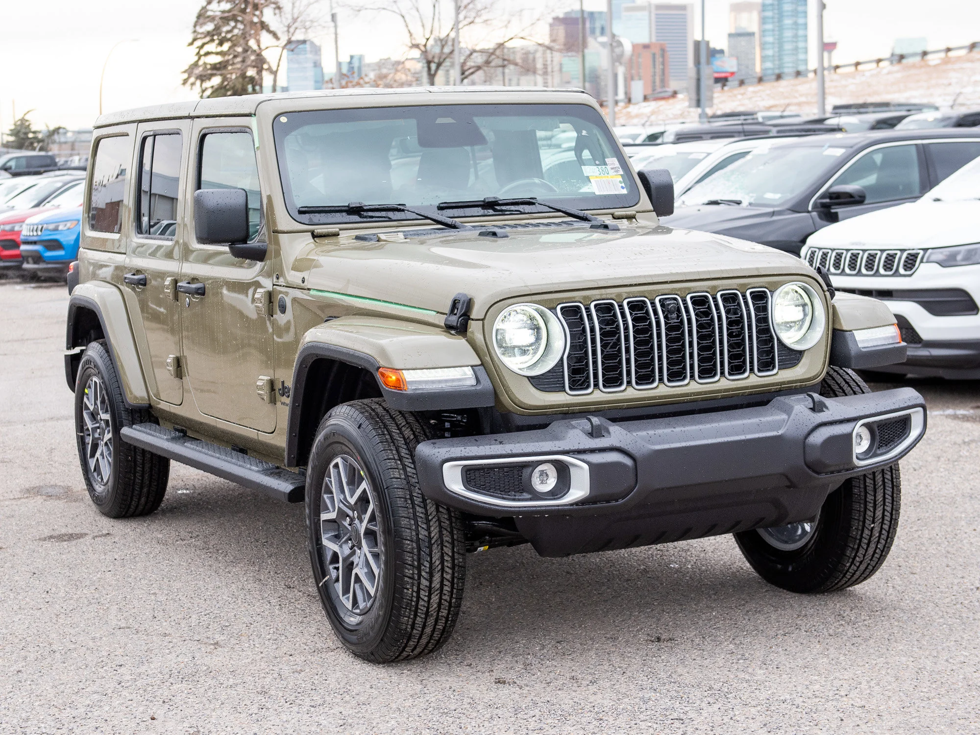 Used 2026 41 Jeep Sahara* 4 Door 4x4, McKinley Leather, Alpine Audio, Heated Seats image 9