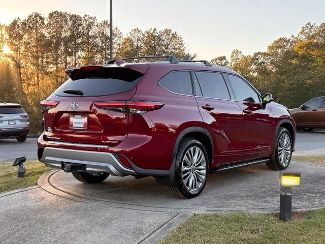 Used 2022 Red Toyota Platinum image 7