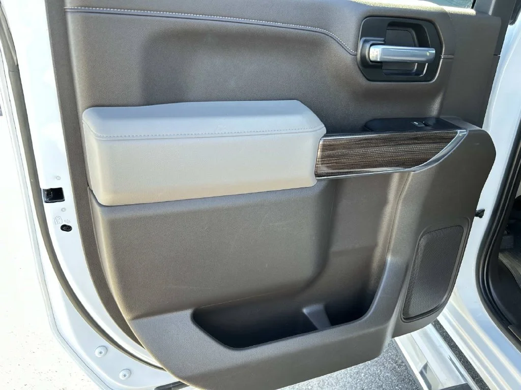 Used 2020 White Chevrolet LT Trail Boss image 13