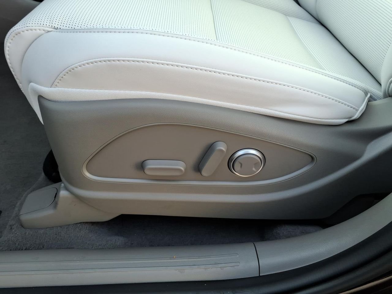 New 2026 Galaxy Maroon Pearl Hyundai SEL AWD image 12