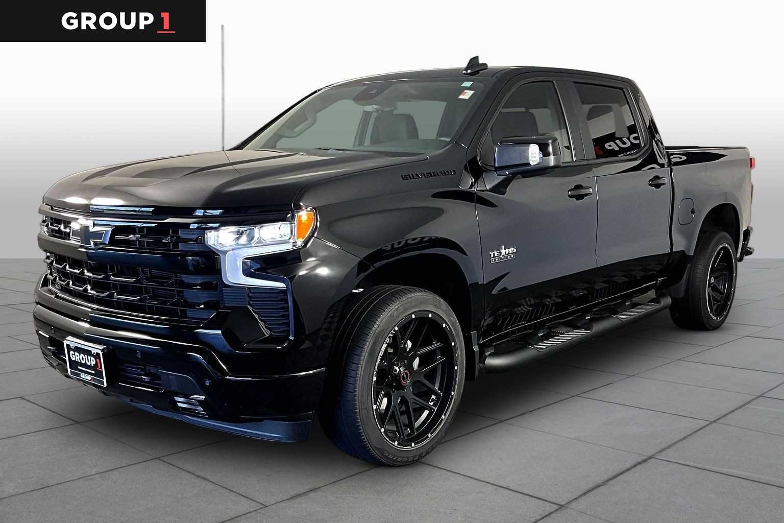 Used 2025 Black Chevrolet RST image 1