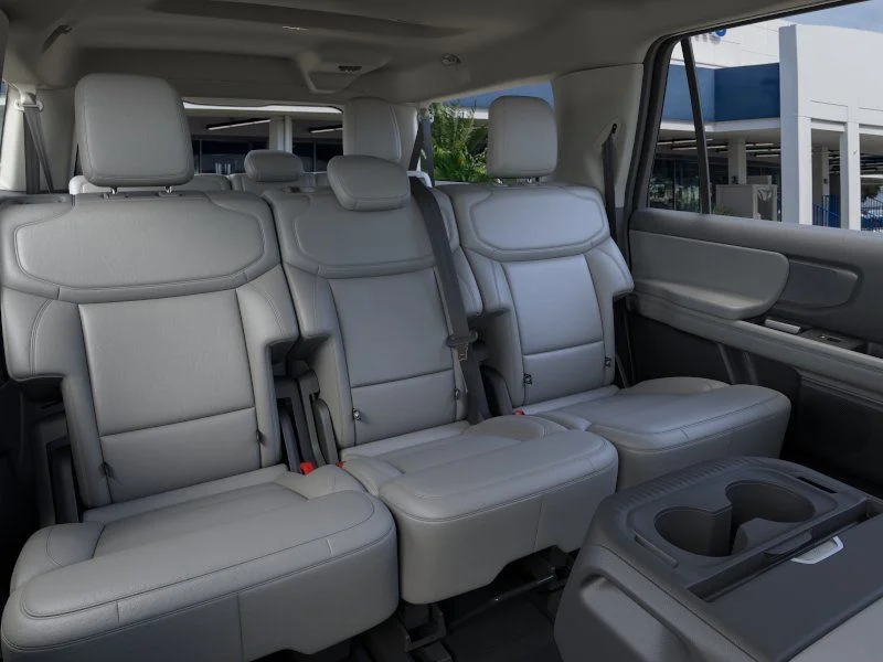 New 2026 Star White Metallic Tri-Coat Ford Active image 12