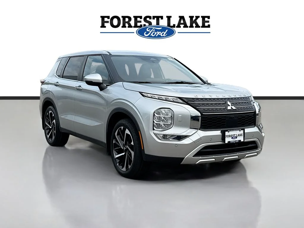 2023 Mitsubishi Outlander SE S-AWC's photo