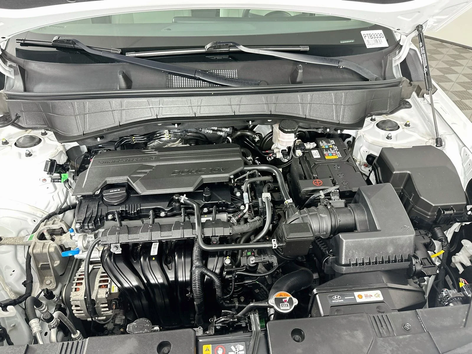 Used 2025 Atlas White Hyundai SEL image 29