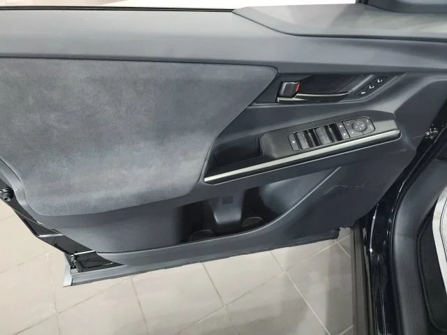 2026 Toyota C-HR XSE - Photo 18