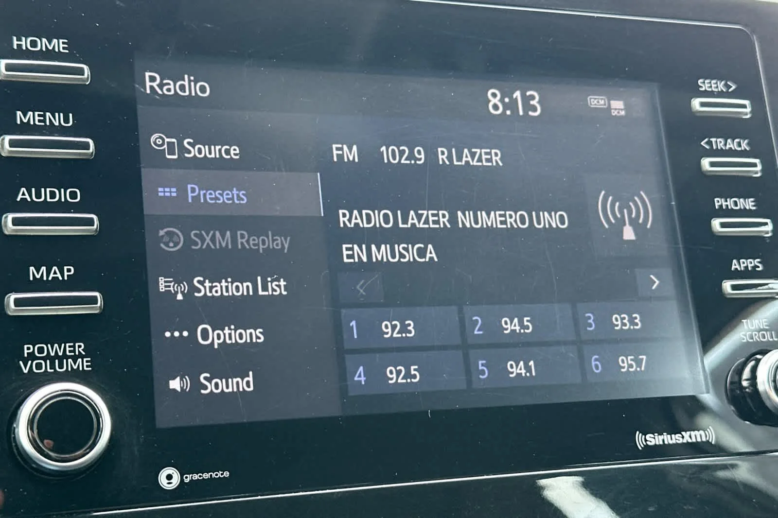 2021 Toyota Camry SE - Photo 16