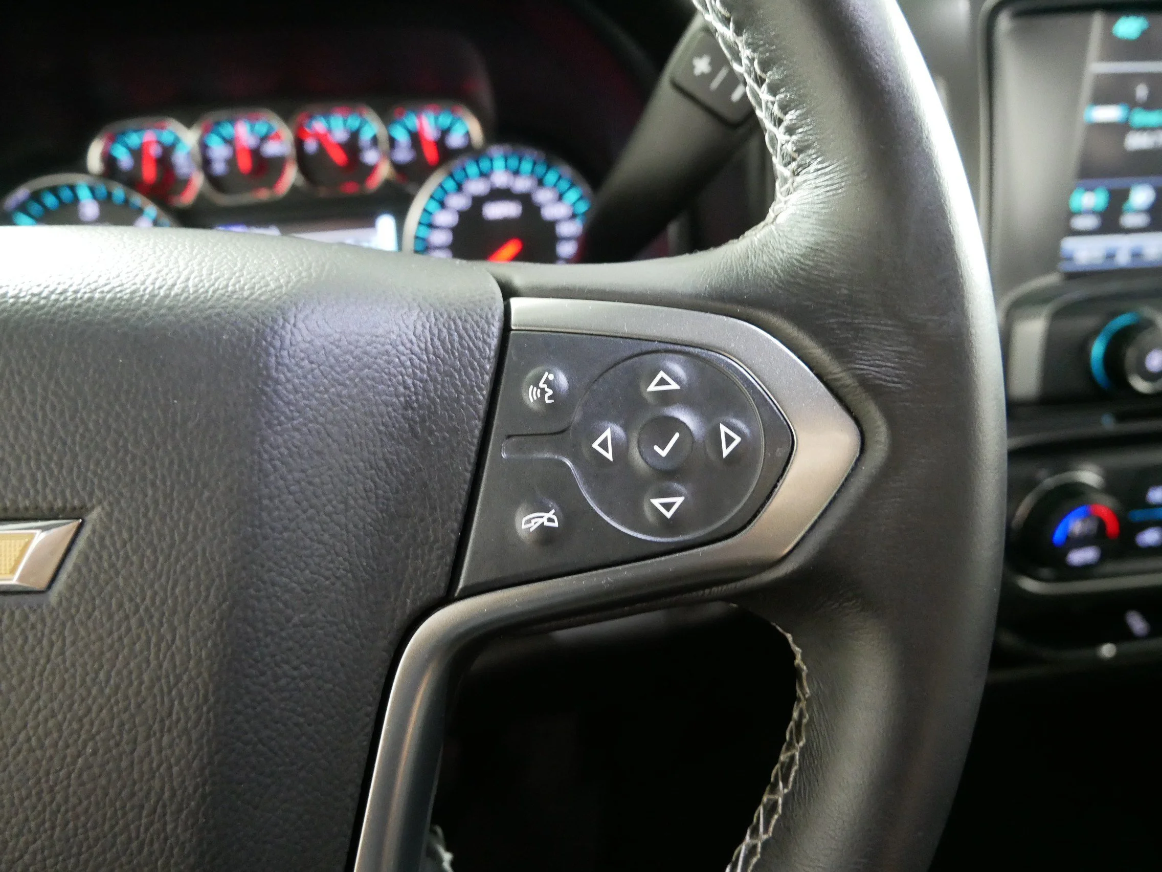 Used 2018 Blue Chevrolet LT image 28