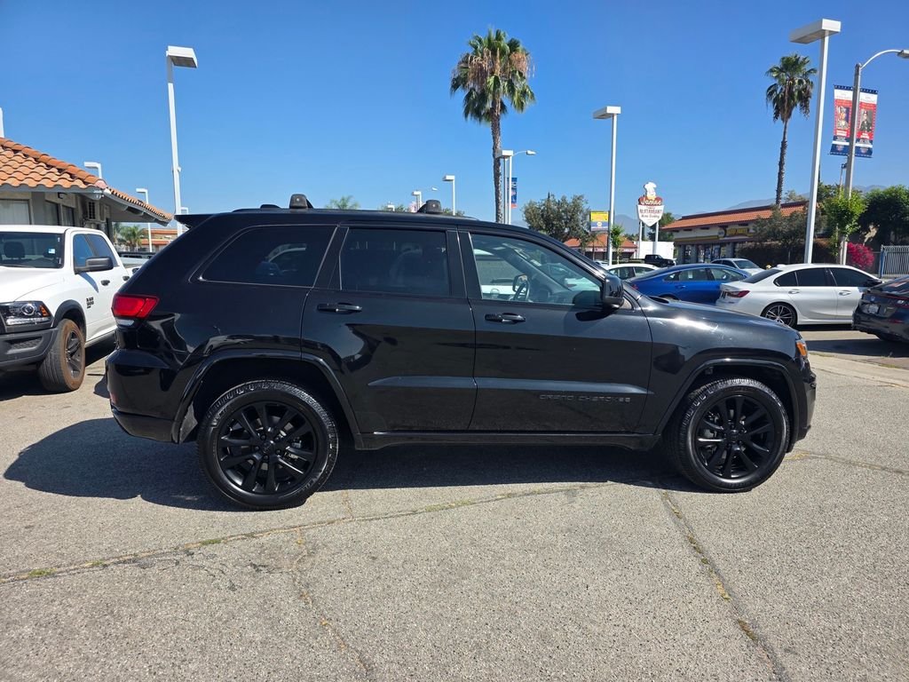 Certified Used 2020 Black Jeep Altitude image 4
