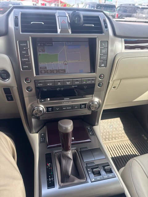 Used 2018 Starfire Pearl Lexus 460 image 7