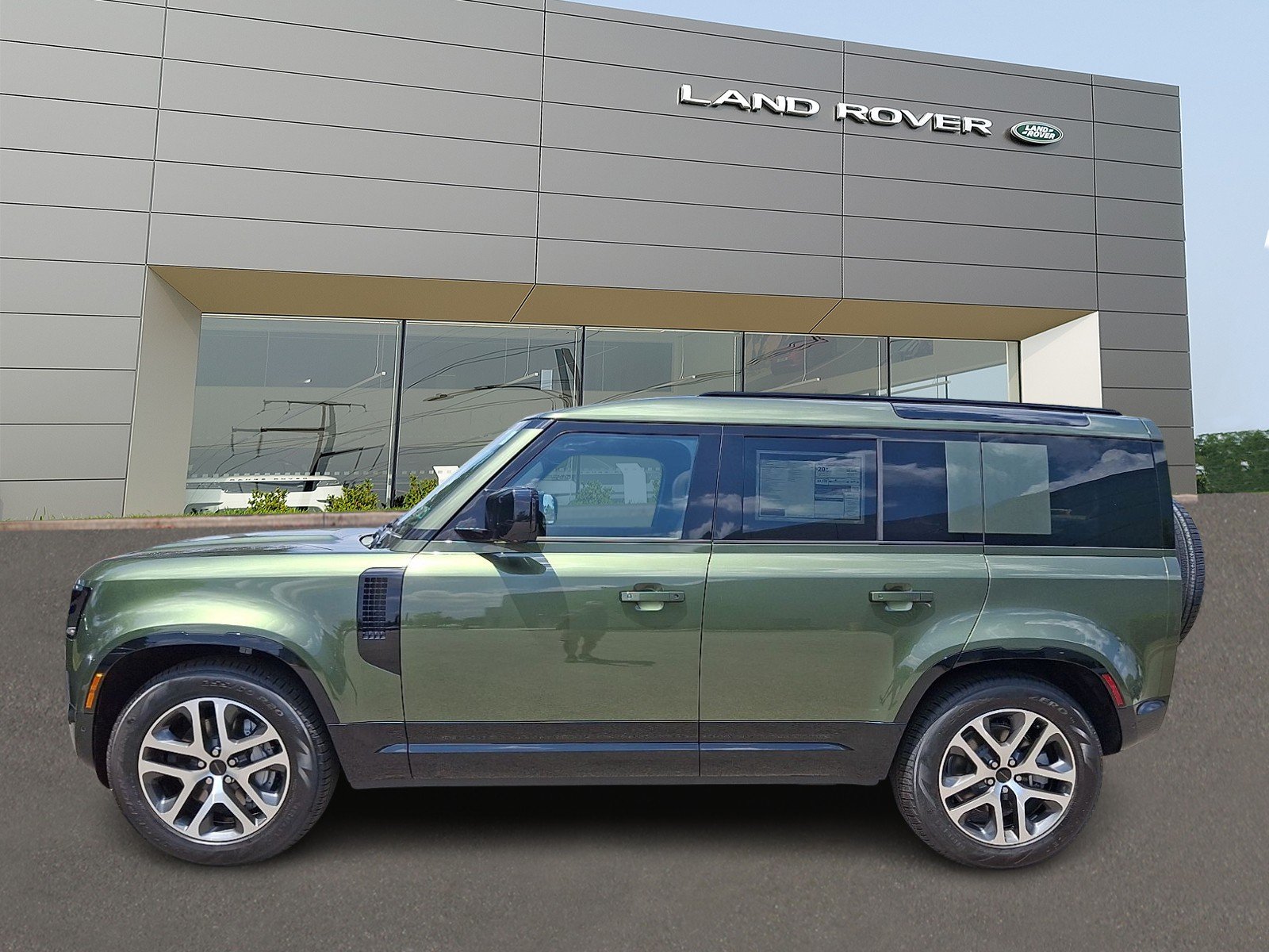New 2026 Woolstone Green Land Rover P400 X-Dynamic SE image 6