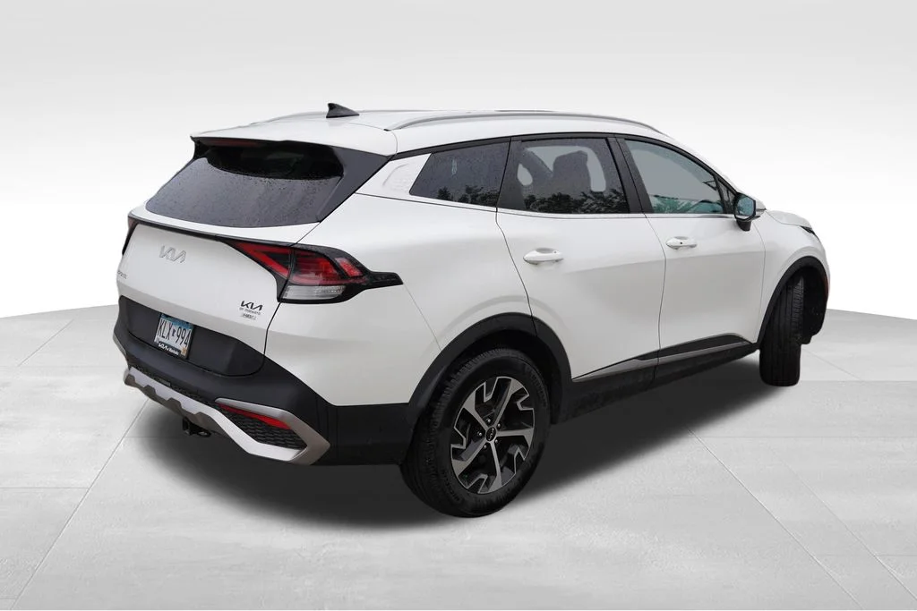 Used 2023 Snow White Pearl Kia EX image 3