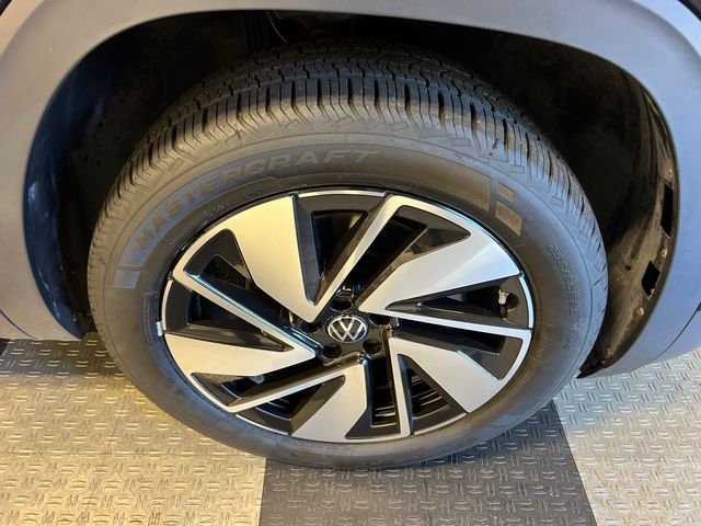 Certified Used 2024 Black Volkswagen 2.0T SE w/Technology image 10