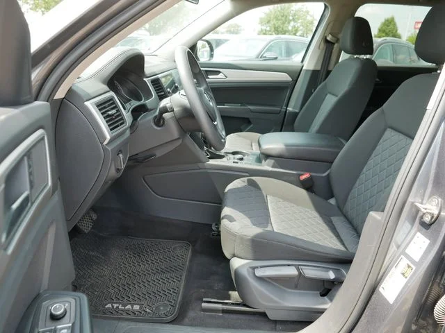 Used 2018 Gray Volkswagen Launch Edition image 13